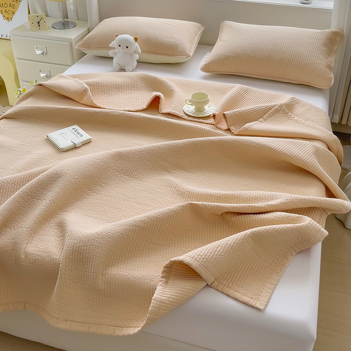 91家纺网 家纺一手货源 找家纺 羽爱家纺 2024新款双面纯色全棉水洗床盖 米驼