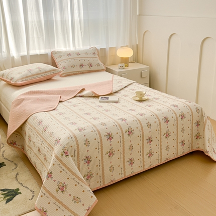 金丝鸟家纺 2024新款双面全棉夹棉床盖 法式花团