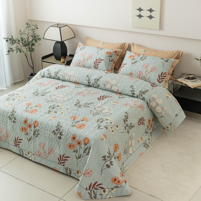 91家纺网 家纺一手货源 找家纺 优乐家纺 2025新款纯棉印花夹棉系列床盖三件套-纽扣款 南薇-兰