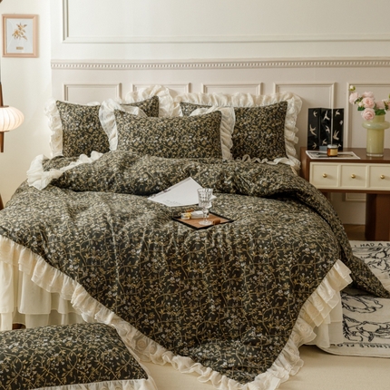 91家纺网 家纺一手货源 找家纺 菊上家纺 2024新款40s全棉复古法式雪纺蕾丝花边印花床裙款四件套 木槿