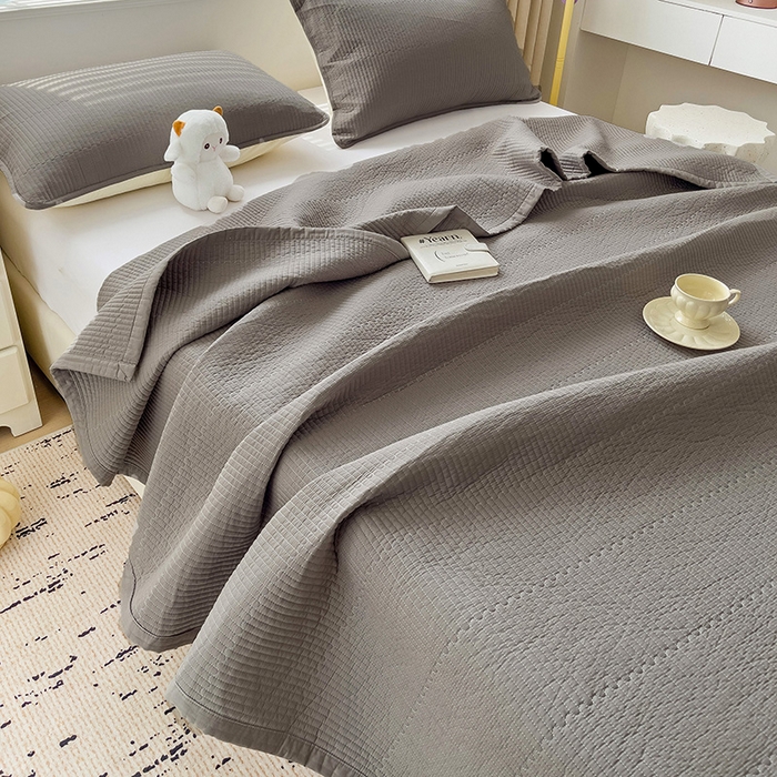 91家纺网 家纺一手货源 找家纺 羽爱家纺 2024新款双面纯色全棉水洗床盖 浅灰