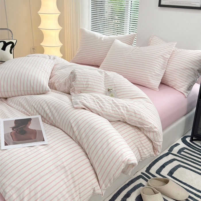 91家纺网 家纺一手货源 找家纺 价格下调三沁直播爆AAB版款纯棉全棉色织水洗棉简约格子式四件套（床单直角）果粉条