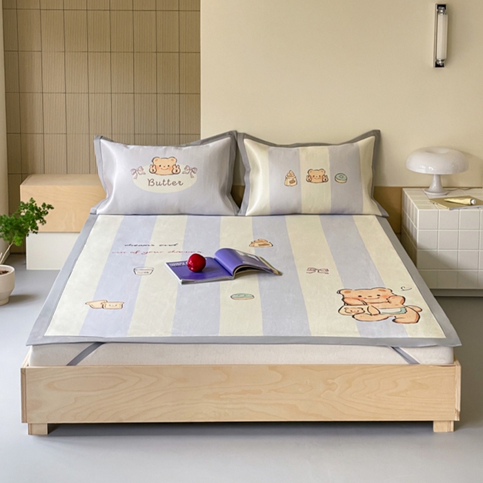 91家纺网 家纺一手货源 找家纺 圆岛家纺 2024新款900D卡通冰丝养生席 甜品小熊