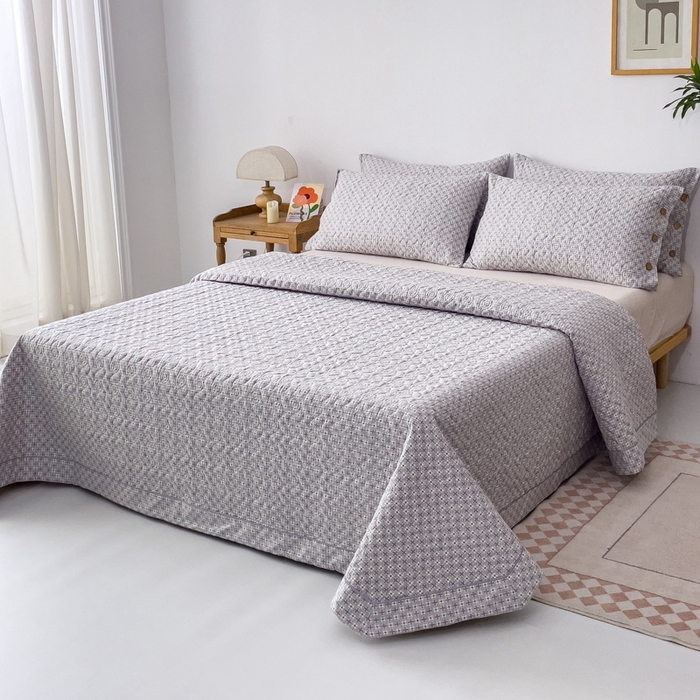 91家纺网 家纺一手货源 找家纺 优乐家纺 2025新款纯棉印花夹棉系列床盖三件套-纽扣款 雅乐之舞