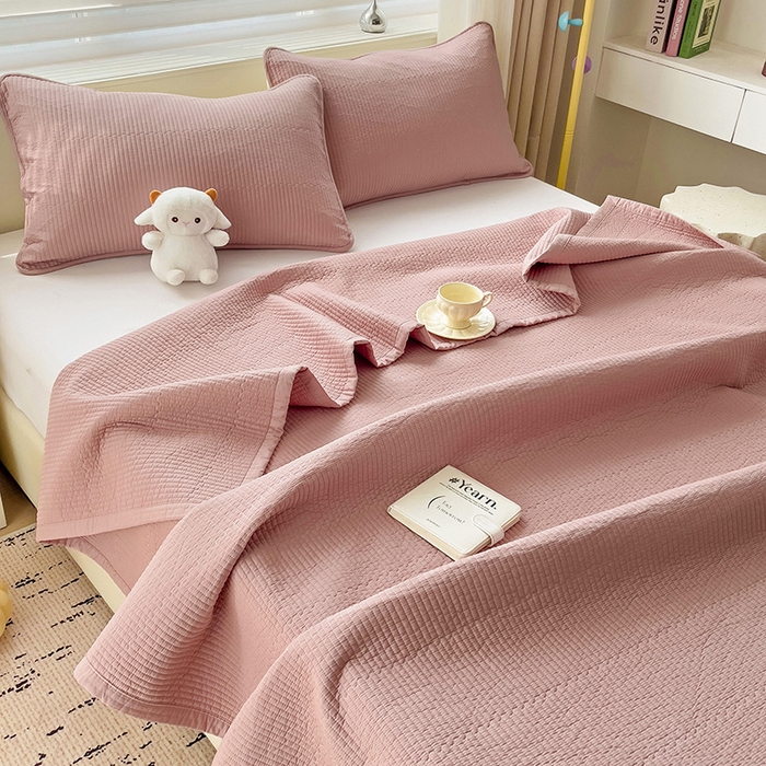 91家纺网 家纺一手货源 找家纺 羽爱家纺 2024新款双面纯色全棉水洗床盖 豆沙