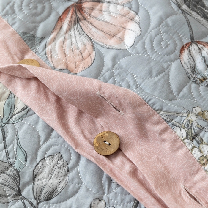 91家纺网 家纺一手货源 找家纺 优乐家纺 2025新款纯棉印花夹棉系列四件套-纽扣款 蔚然花