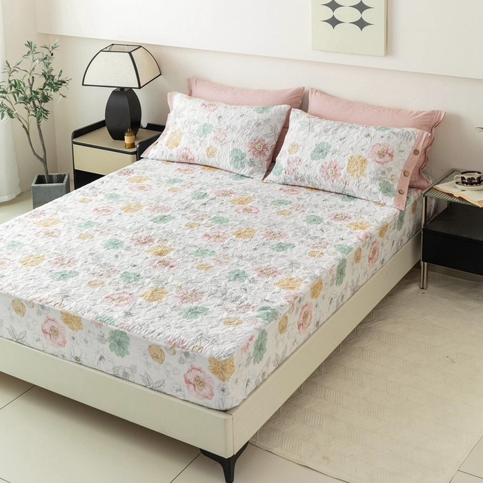 91家纺网 家纺一手货源 找家纺 优乐家纺 2025新款纯棉印花夹棉床笠三件套系列-纽扣款 安琪-黄