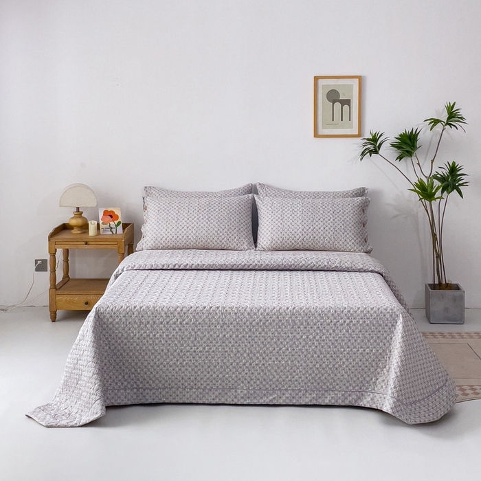 91家纺网 家纺一手货源 找家纺 优乐家纺 2025新款纯棉印花夹棉系列床盖三件套-纽扣款 雅乐之舞