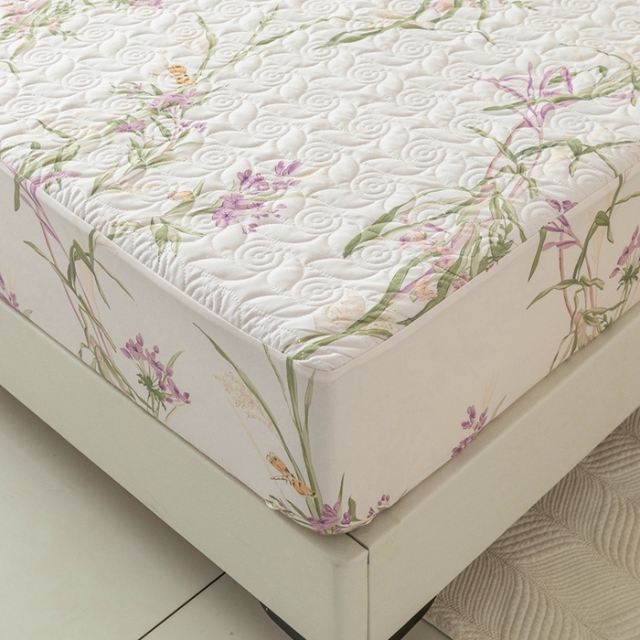 91家纺网 家纺一手货源 找家纺 优乐家纺 2025新款纯棉印花夹棉床笠三件套系列-纽扣款 迷雾