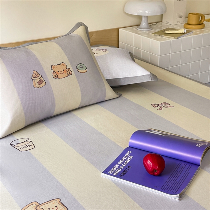 91家纺网 家纺一手货源 找家纺 圆岛家纺 2024新款900D卡通冰丝养生席 甜品小熊