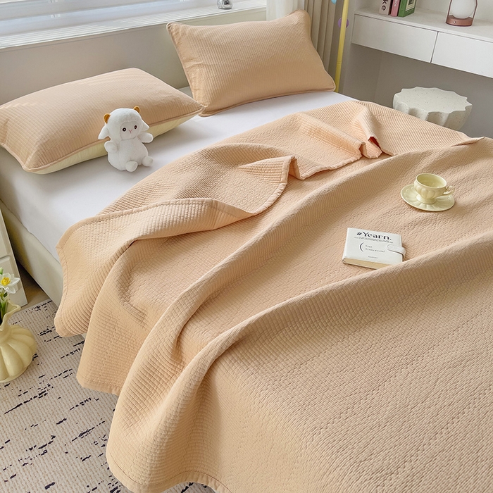 91家纺网 家纺一手货源 找家纺 羽爱家纺 2024新款双面纯色全棉水洗床盖 米驼