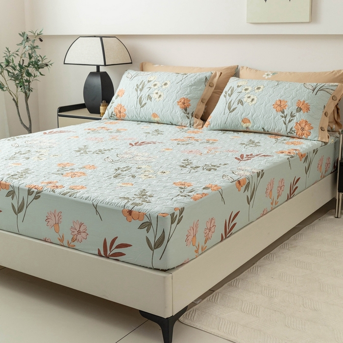 91家纺网 家纺一手货源 找家纺 优乐家纺 2025新款纯棉印花夹棉床笠三件套系列-纽扣款 南薇-兰