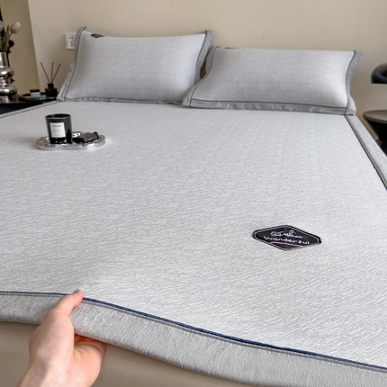 91家纺网 家纺一手货源 找家纺 印季 2024新款凉感系列-丝滑凉感丝软席 肌理纹-灰色