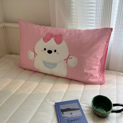 91家纺网 家纺一手货源 找家纺 桃喜 2024新款全棉印花卡通混搭系列四件套-单枕套 甜心汪汪