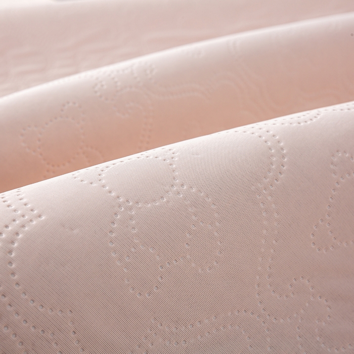 91家纺网 家纺一手货源 找家纺 卡琪曼 新款冷酷熊瓜瓜冰皮空气层冰皮席 冰皮提花草莓粉