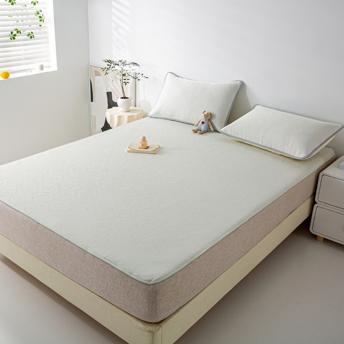 91家纺网 家纺一手货源 找家纺 卡琪曼 新款冷酷熊瓜瓜冰皮空气层冰皮席 冰皮提花布丁白