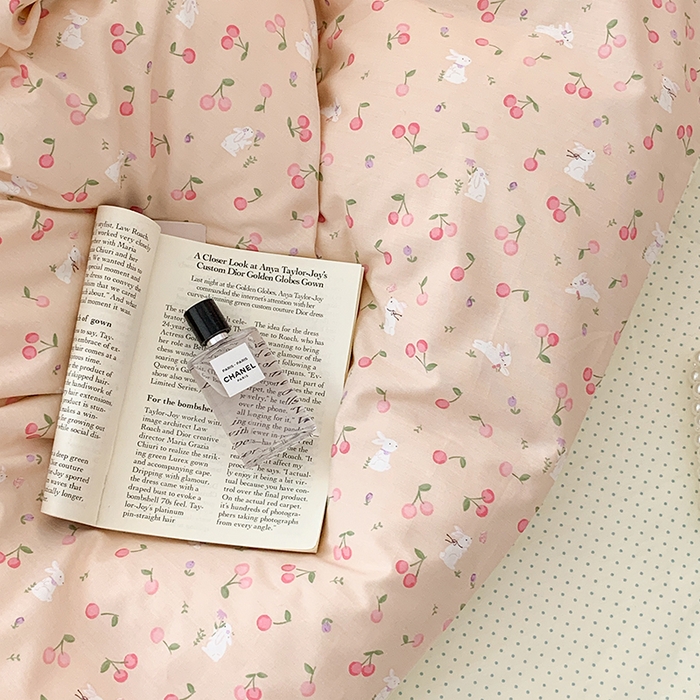 91家纺网 家纺一手货源 找家纺 昔可 新款春日氛围感小清新亲肤四件套 小樱桃兔兔