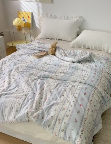 91家纺网 家纺一手货源 找家纺 怡家居 2024新款A类云柔针织棉夏被 绅士兔