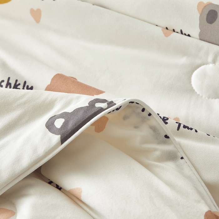 91家纺网 家纺一手货源 找家纺 怡家居 2024新款A类云柔针织棉夏被 快乐熊仔