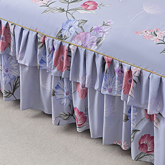 91家纺网 家纺一手货源 找家纺 小雨家纺 2026新款芦荟棉床裙三件套 如花似锦-浅灰