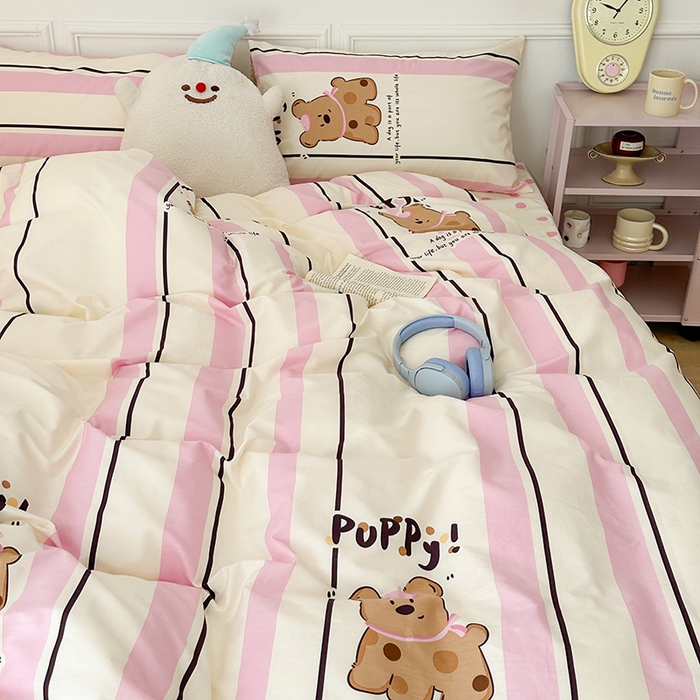 91家纺网 家纺一手货源 找家纺 昔可 新款多巴胺卡通简约风可爱亲肤四件套 粉竖条小棕狗