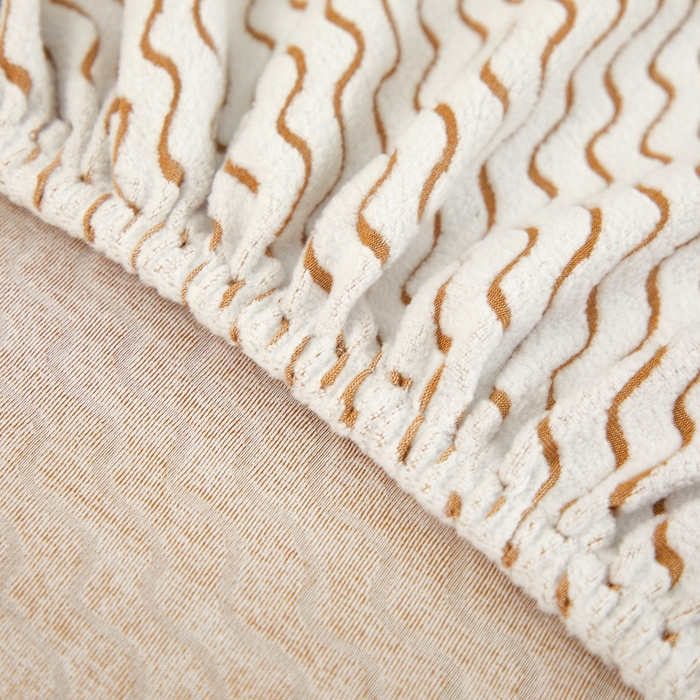 91家纺网 家纺一手货源 找家纺 千彤 2024新款常规款-阳离子拉花绒水波纹系列沙发笠沙发套罩弹力全包 咖色