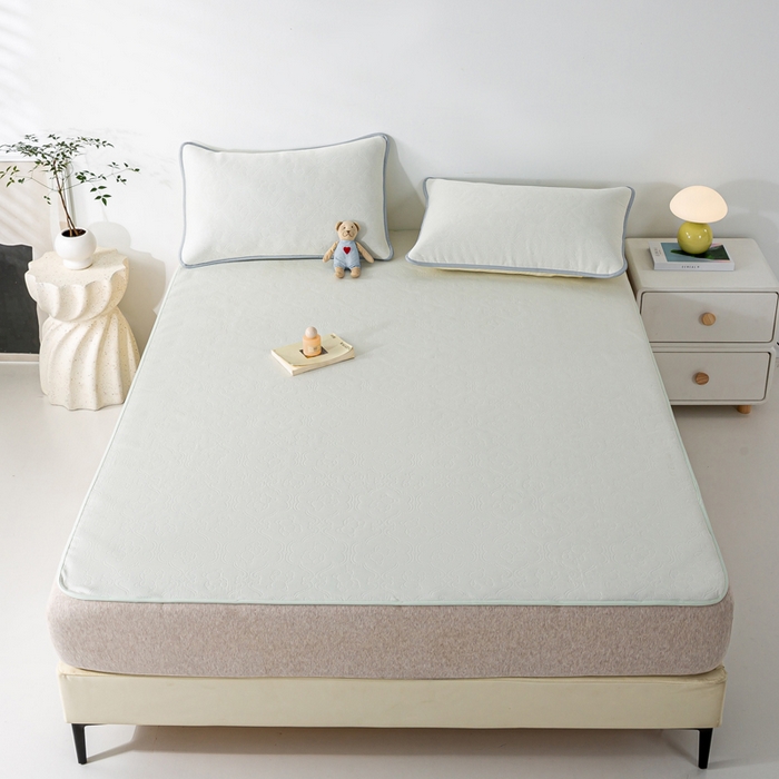 91家纺网 家纺一手货源 找家纺 卡琪曼 新款冷酷熊瓜瓜冰皮空气层冰皮席 冰皮提花布丁白