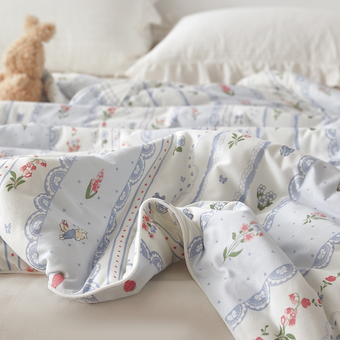 91家纺网 家纺一手货源 找家纺 怡家居 2024新款A类云柔针织棉夏被 绅士兔