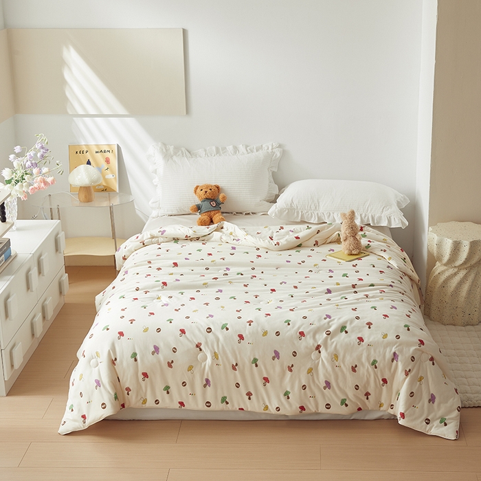 91家纺网 家纺一手货源 找家纺 怡家居 2024新款A类云柔针织棉夏被 小蘑菇