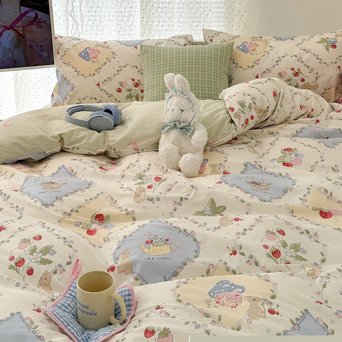 91家纺网 家纺一手货源 找家纺 昔可 新款多巴胺卡通简约风可爱亲肤四件套 菱格莓莓兔