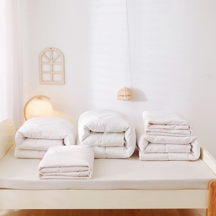 91家纺网 家纺一手货源 找家纺 （总）吉咪兔家纺   2024年新款儿童幼儿园套件内胆水洗棉大豆被芯系列被子三件套垫芯垫被