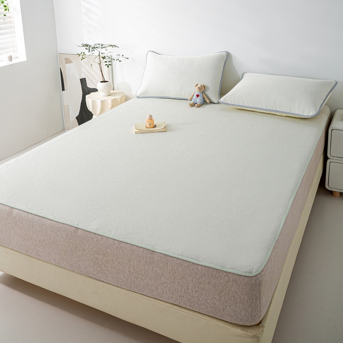 91家纺网 家纺一手货源 找家纺 卡琪曼 新款冷酷熊瓜瓜冰皮空气层冰皮席 冰皮提花布丁白