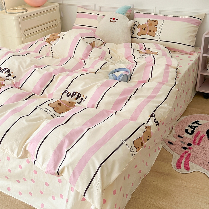 91家纺网 家纺一手货源 找家纺 昔可 新款多巴胺卡通简约风可爱亲肤四件套 粉竖条小棕狗