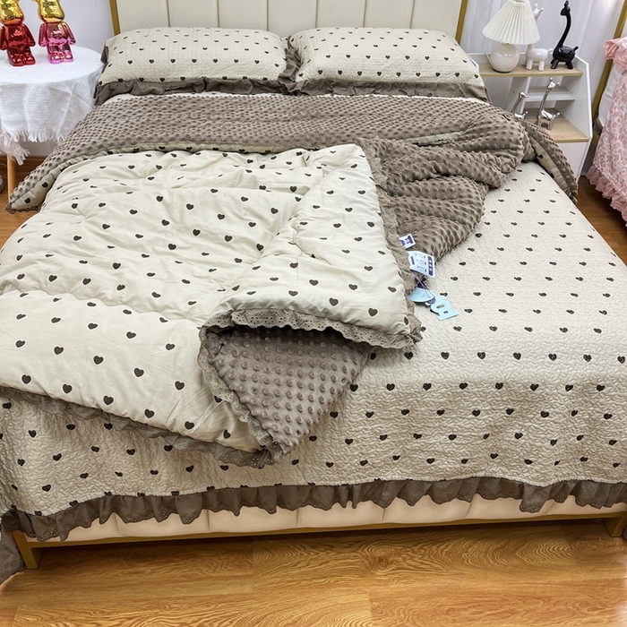 91家纺网 家纺一手货源 找家纺 暖居 2024新款豆豆被四件套春秋单件豆豆绒被芯被褥可机洗爱心咖