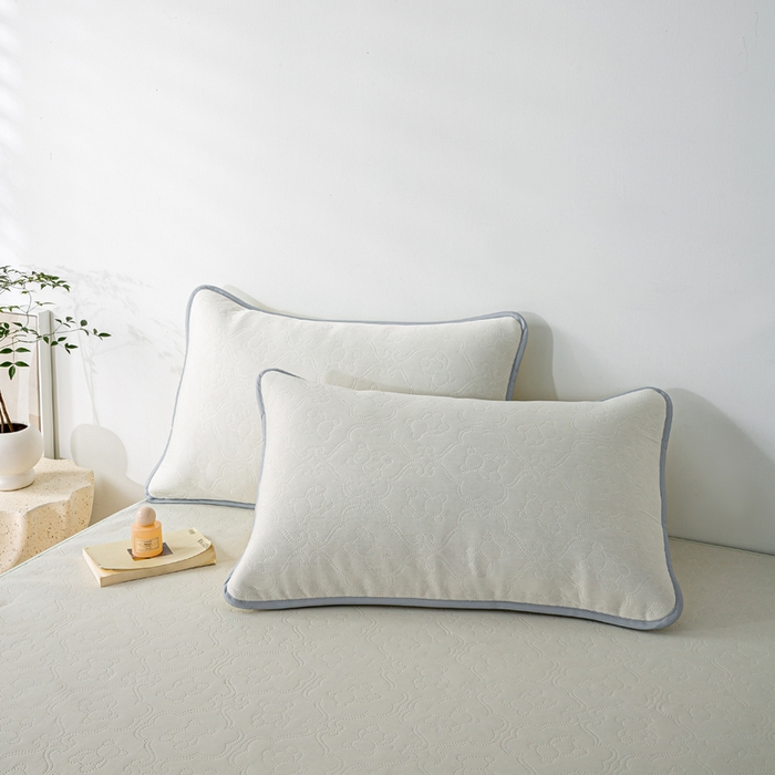 91家纺网 家纺一手货源 找家纺 卡琪曼 新款冷酷熊瓜瓜冰皮空气层冰皮席 冰皮提花布丁白