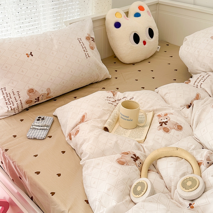 91家纺网 家纺一手货源 找家纺 昔可 新款多巴胺卡通简约风可爱亲肤四件套 萌萌棕兔