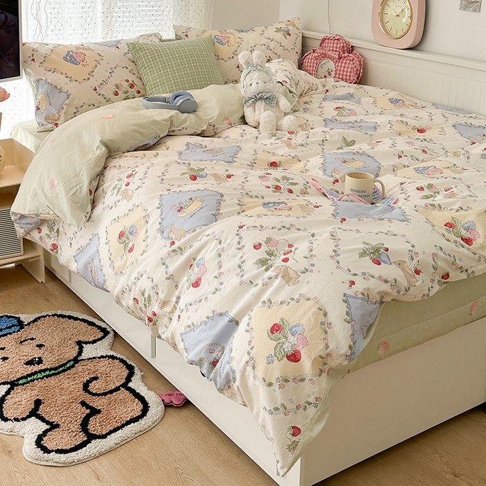 91家纺网 家纺一手货源 找家纺 昔可 新款多巴胺卡通简约风可爱亲肤四件套 菱格莓莓兔