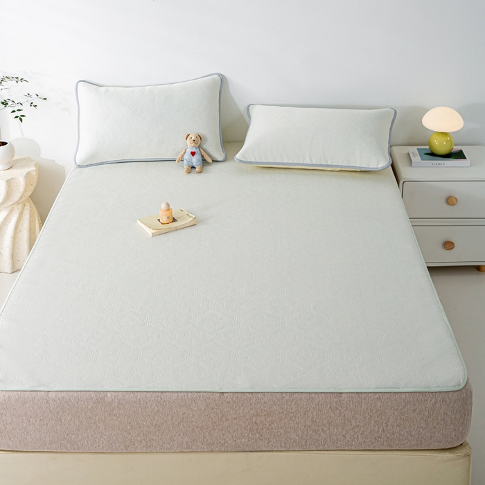 91家纺网 家纺一手货源 找家纺 卡琪曼 新款冷酷熊瓜瓜冰皮空气层冰皮席 冰皮提花布丁白