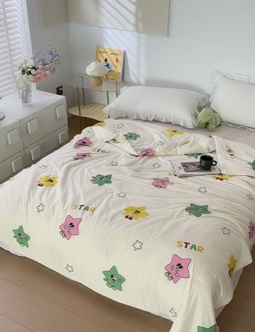 91家纺网 家纺一手货源 找家纺 怡家居 2024新款A类云柔针织棉夏被 七彩海星