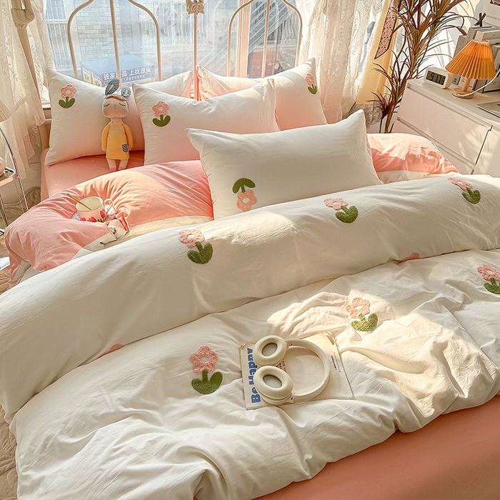 91家纺网 家纺一手货源 找家纺 眠帛家居 2024新款水洗棉奶油小清新毛巾绣四件套早春系列 朵朵奶油白