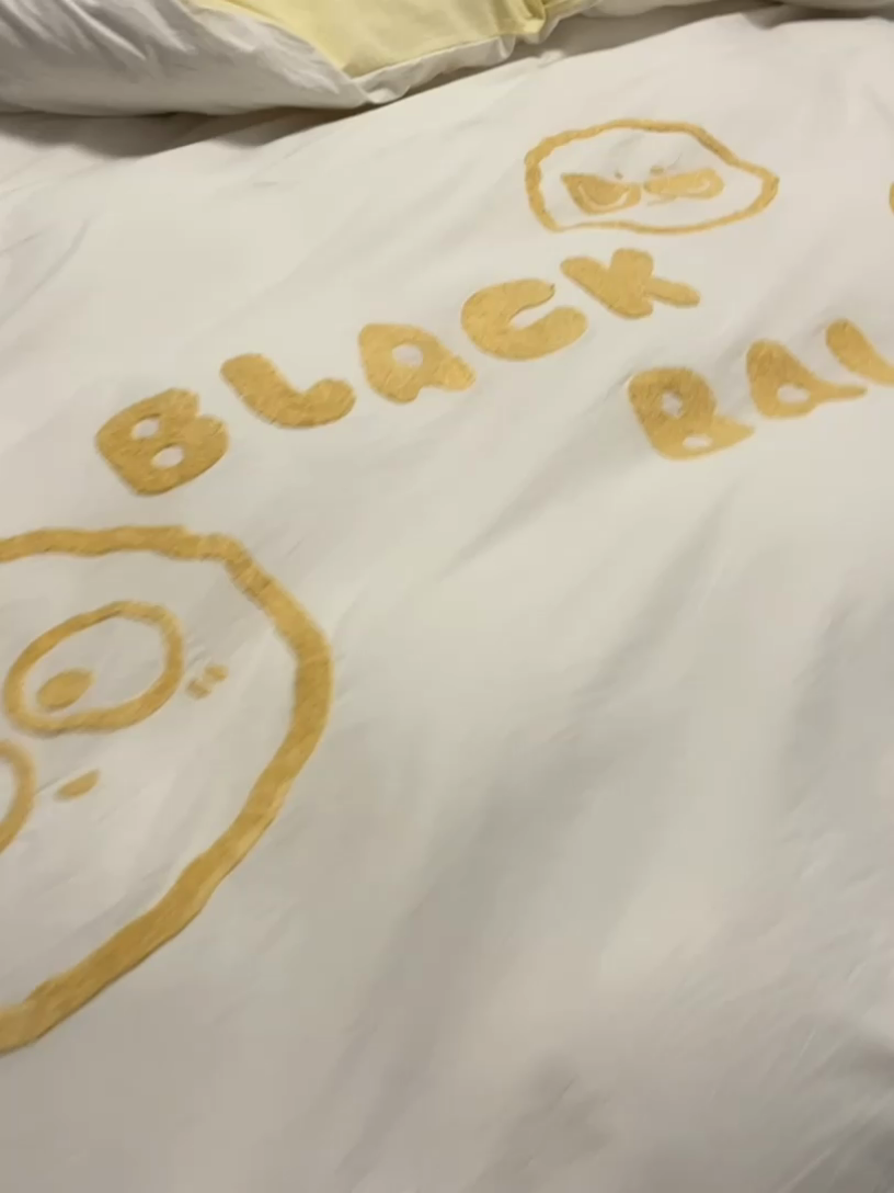 91家纺网 家纺一手货源 找家纺 眠帛家居 2024新款水洗棉毛巾绣四件套-煤球系列 奶黄