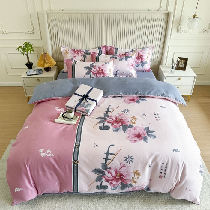 91家纺网 家纺一手货源 找家纺 优尚家纺 2025新款亲肤磨毛新国风大版系列四件套 红胡清颜