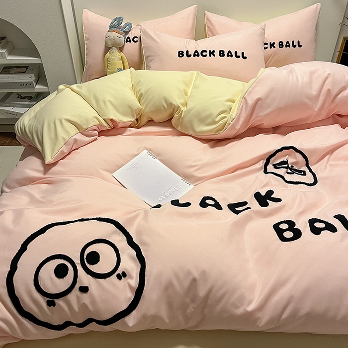 91家纺网 家纺一手货源 找家纺 眠帛家居 2024新款水洗棉毛巾绣四件套-煤球系列 奶油粉-奶黄