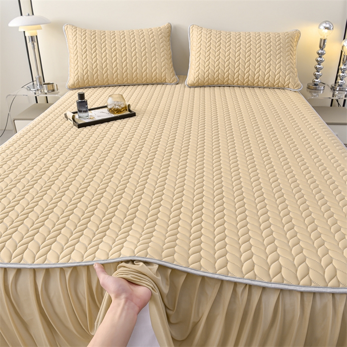 91家纺网 家纺一手货源 找家纺 布卢姆床垫 2025新款A类5mm纯色乳胶凉席床裙梦田系列 梦田-米黄