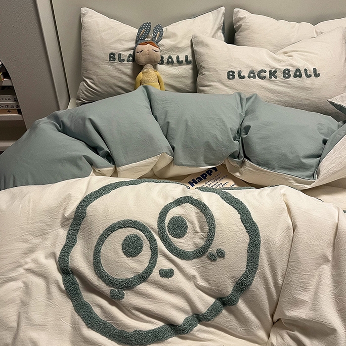 91家纺网 家纺一手货源 找家纺 眠帛家居 2024新款水洗棉毛巾绣四件套-煤球系列 繁星蓝