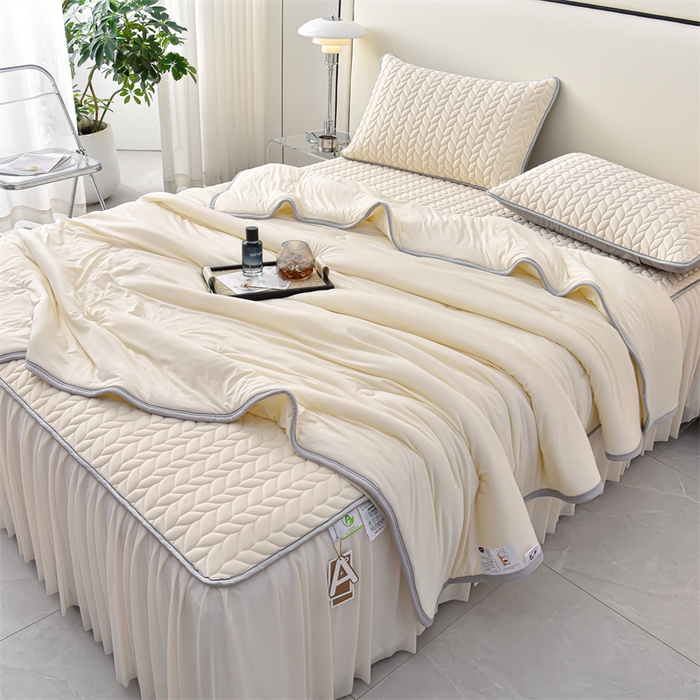 91家纺网 家纺一手货源 找家纺 布卢姆床垫 2025新款A类5mm纯色乳胶凉席床裙梦田系列夏被凉席四件套 梦田-米白