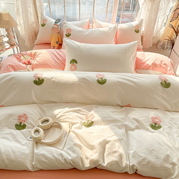 91家纺网 家纺一手货源 找家纺 眠帛家居 2024新款水洗棉奶油小清新毛巾绣四件套早春系列 朵朵奶油白