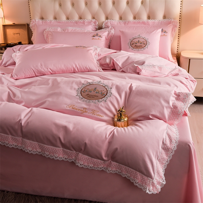91家纺网 家纺一手货源 找家纺 瑞驰家纺 2024新款长绒棉爱丽丝公主四件套系列  精美法式轻奢风四件套系列 爱丽丝公主-粉色