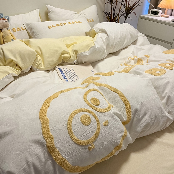 91家纺网 家纺一手货源 找家纺 眠帛家居 2024新款水洗棉毛巾绣四件套-煤球系列 奶黄