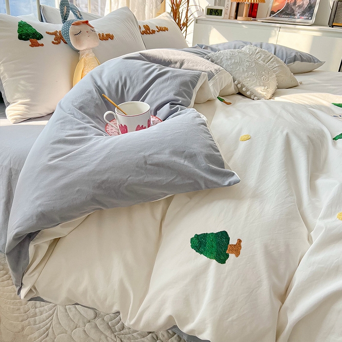 91家纺网 家纺一手货源 找家纺 眠帛家居 2024新款水洗棉奶油小清新毛巾绣四件套早春系列 圣诞树蓝灰